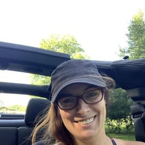 Meet your Posher, Stephani